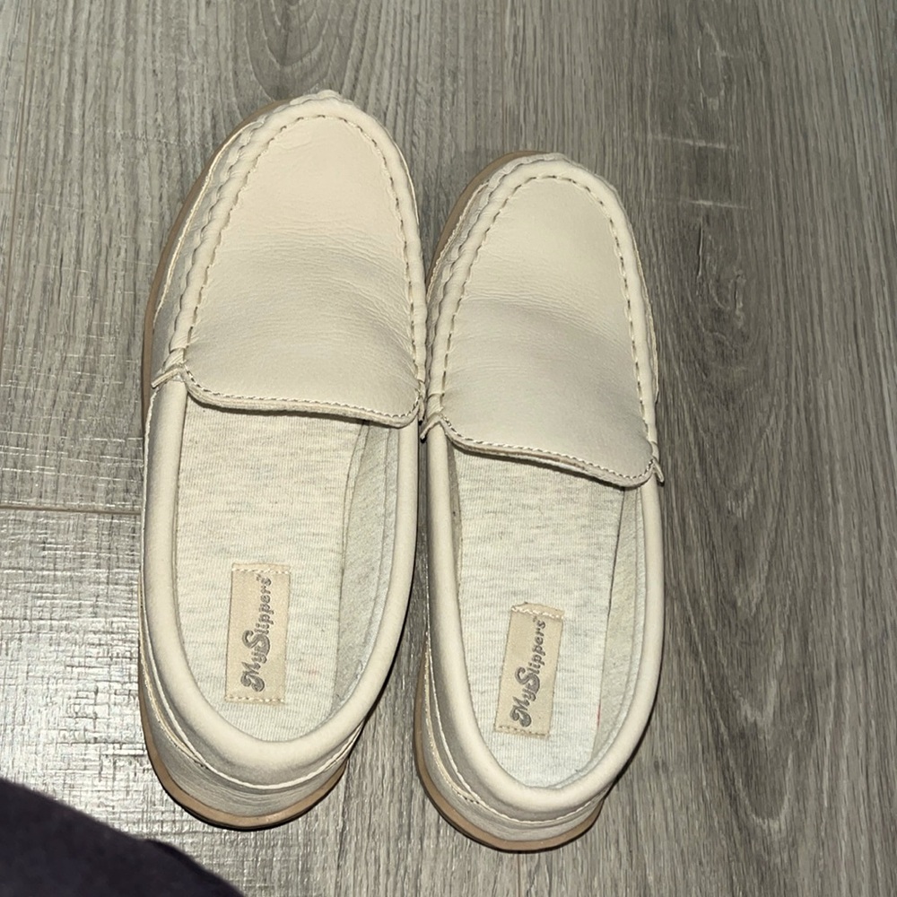 My Pillow leather house  slippers . Perfect condition.